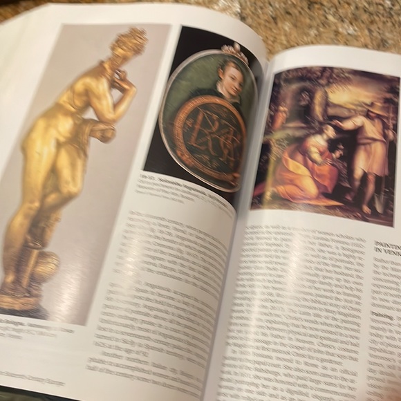 Art history book by Marilyn stokstad - Picture 7 of 7